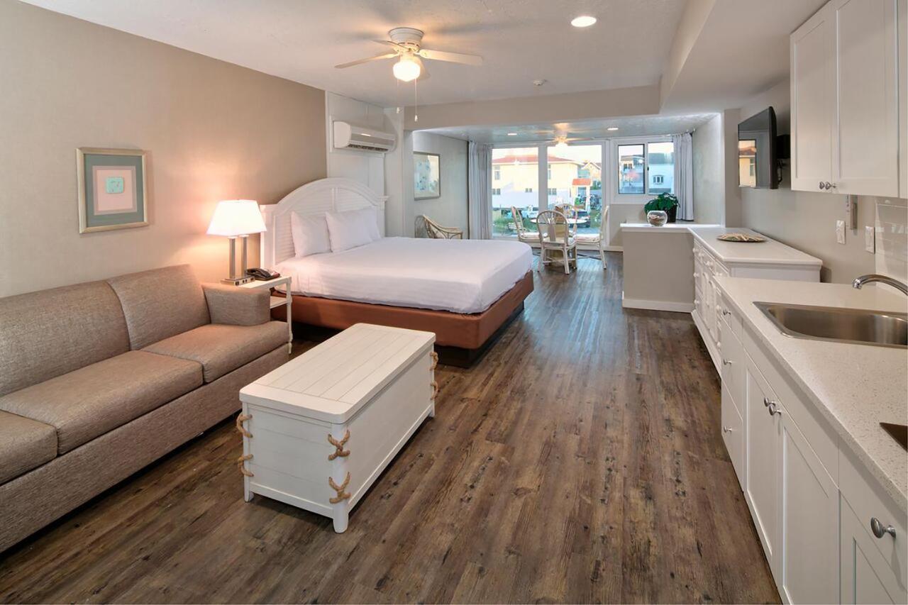 Surf Club Oceanfront Hotel デューイ・ビーチ エクステリア 写真