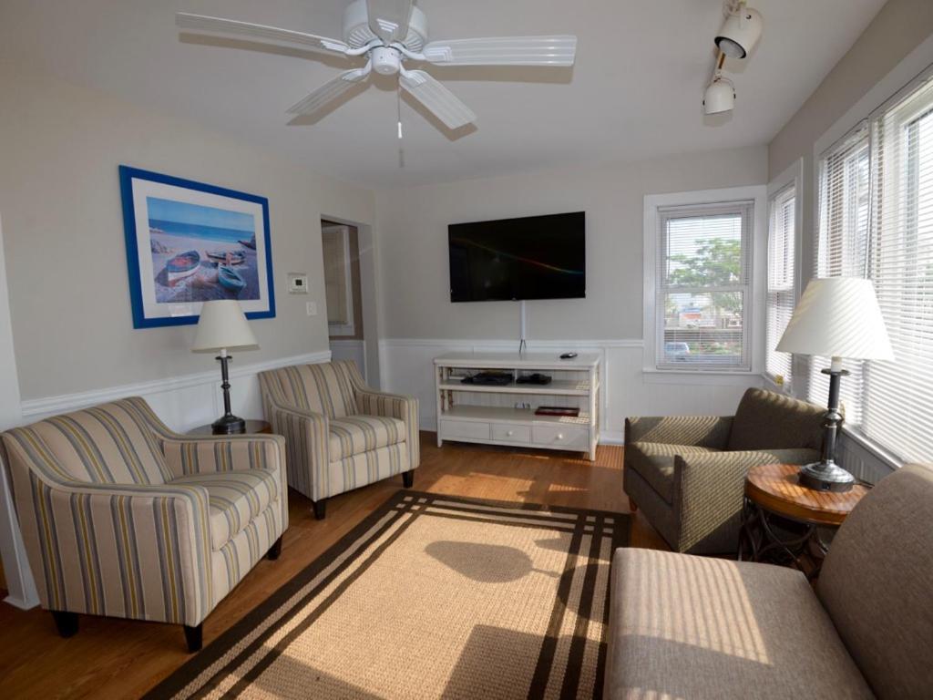 Surf Club Oceanfront Hotel デューイ・ビーチ エクステリア 写真